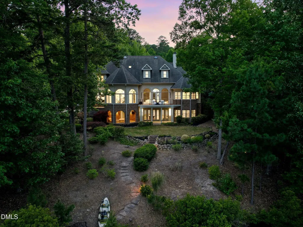 25303 Ludwell Chapel Hill NC 27517