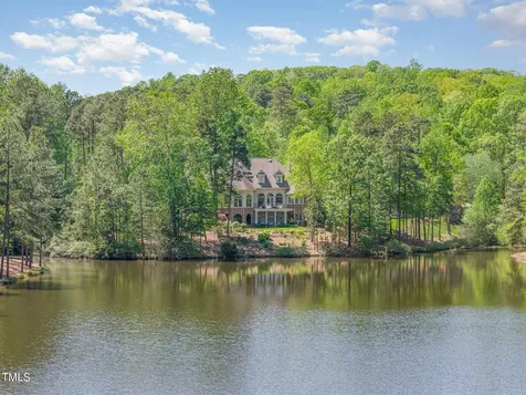 25303 Ludwell Chapel Hill NC 27517
