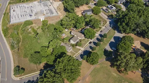 27 Summit Avenue Raleigh NC 27603