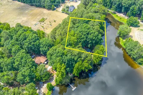 6117 B Applewhite Road Wendell NC 27591
