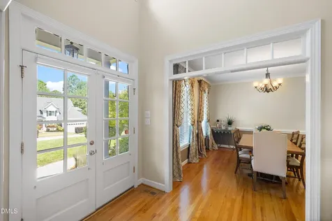 102 Poppleford Place Cary NC 27518