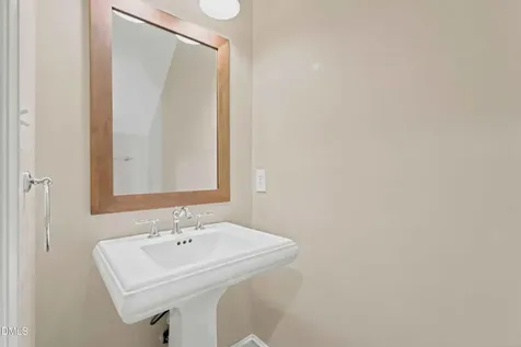 2221 Brisbayne Circle Raleigh NC 27615