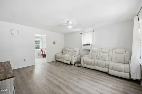 3912 Memory Lane Raleigh NC 27604