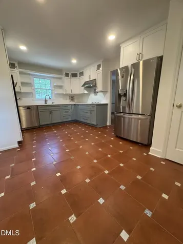 5101 Sandlewood Drive Raleigh NC 27609