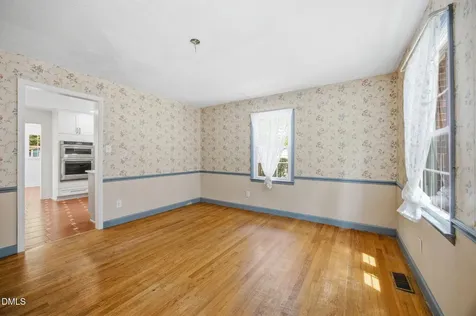 5101 Sandlewood Drive Raleigh NC 27609
