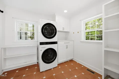5101 Sandlewood Drive Raleigh NC 27609
