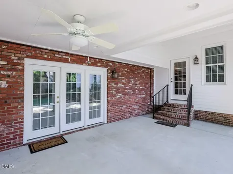 516 Blakewood Drive Raleigh NC 27609