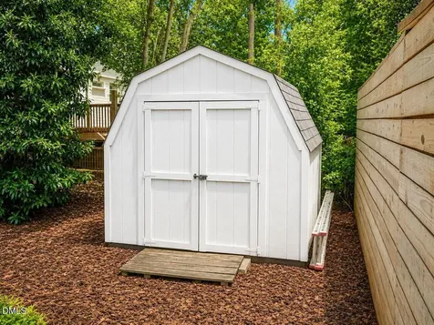 516 Blakewood Drive Raleigh NC 27609