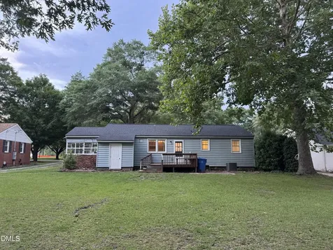 311 Woodland Drive Fuquay Varina NC 27526