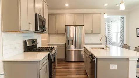 196 Canary Court Raleigh NC 27610