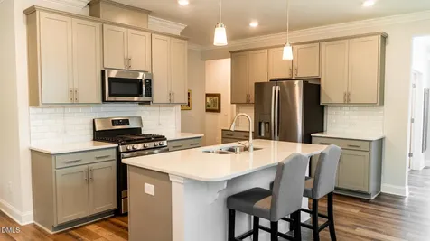 196 Canary Court Raleigh NC 27610