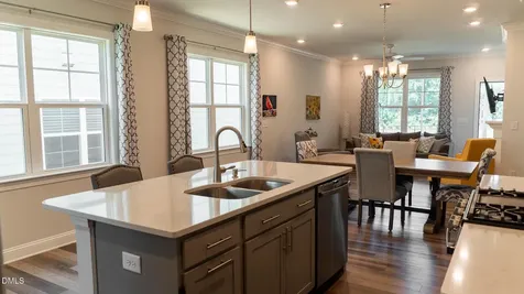 196 Canary Court Raleigh NC 27610