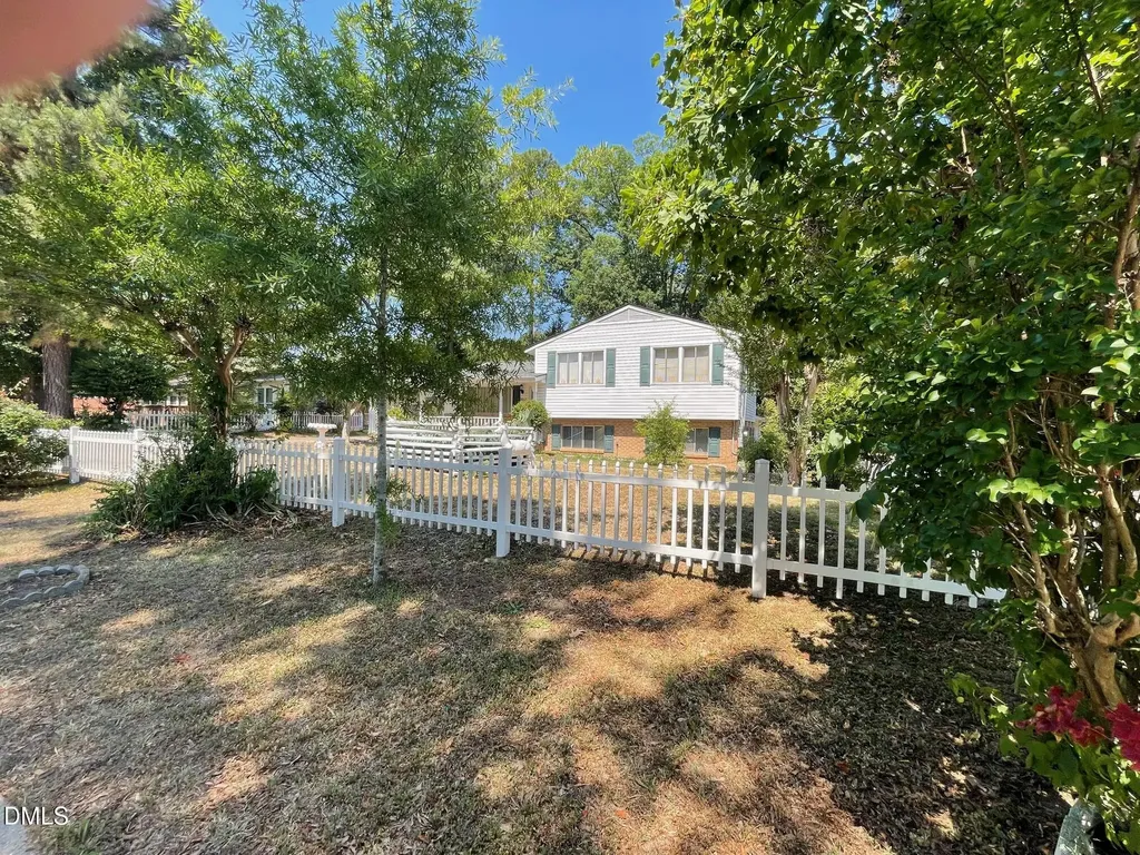 2012 Bowman Lane Raleigh NC 27610