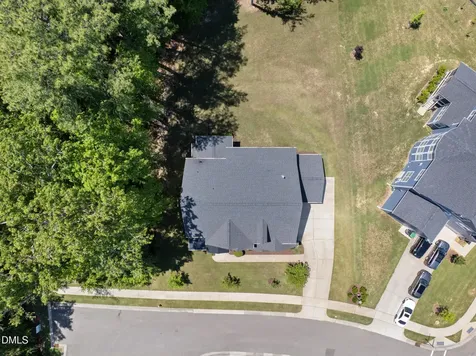 908 Autumn Season Lane Apex NC 27523