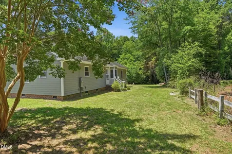 5662 Cokesbury Road Fuquay Varina NC 27526