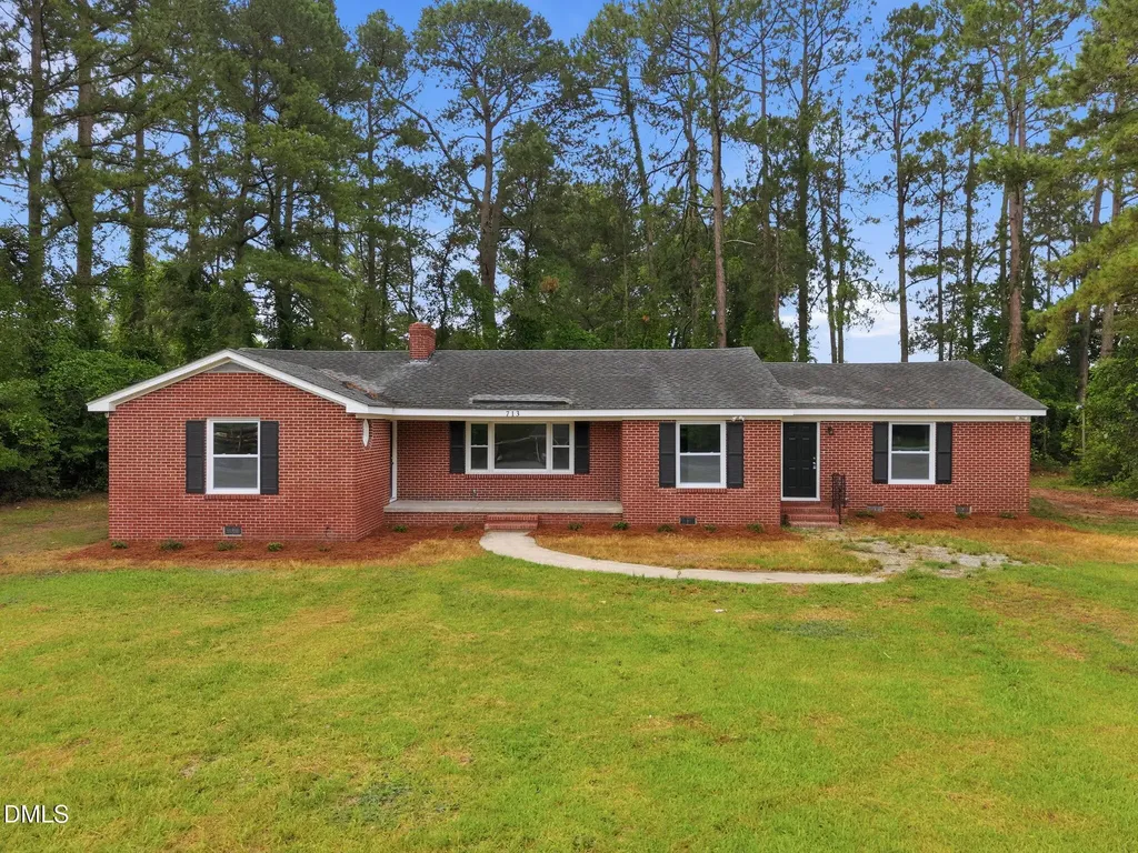 713 Tyree Road Kinston NC 28504