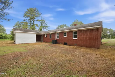 713 Tyree Road Kinston NC 28504
