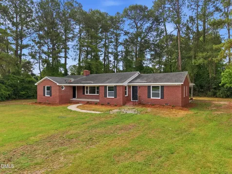 713 Tyree Road Kinston NC 28504