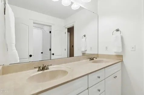 8004 Knebford Circle Wake Forest NC 27587