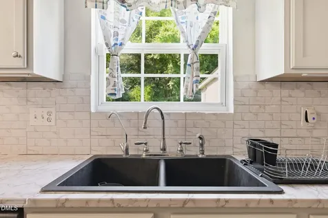 5433 Thunderidge Drive Raleigh NC 27610