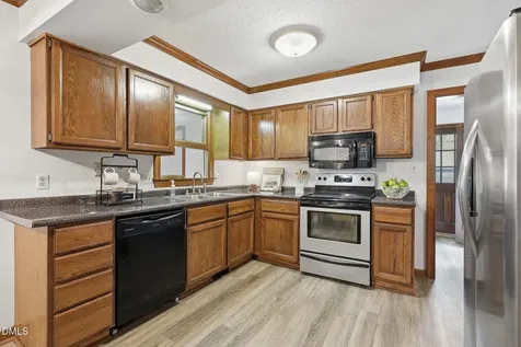 6505 Wooden Shoe Lane Raleigh NC 27613