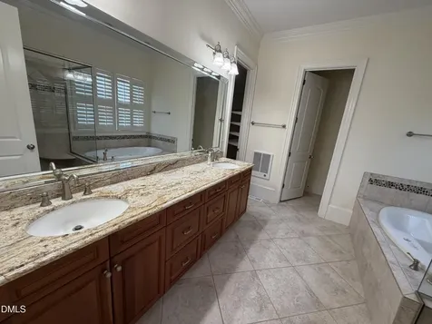 7628 Mccrimmon Parkway Cary NC 27519