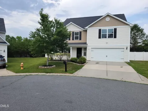 207 Kendall Drive Winston Salem NC 27107