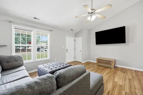 1333 E Stone Arch Drive Fuquay Varina NC 27526