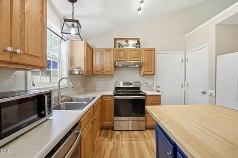 1333 E Stone Arch Drive Fuquay Varina NC 27526