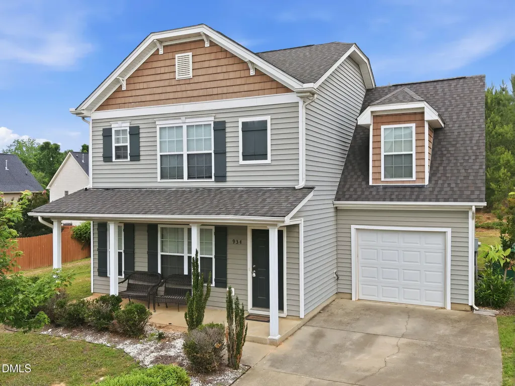 934 Ribbonleaf Lane Fuquay Varina NC 27526