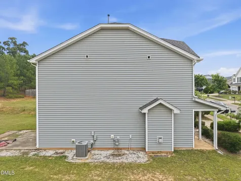 934 Ribbonleaf Lane Fuquay Varina NC 27526