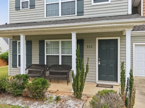 934 Ribbonleaf Lane Fuquay Varina NC 27526