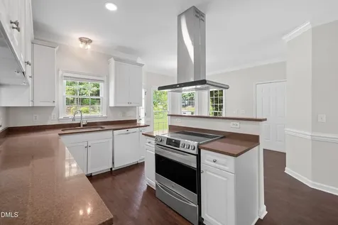 3528 Dewing Drive Raleigh NC 27616