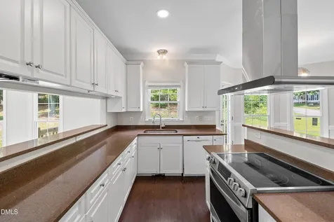 3528 Dewing Drive Raleigh NC 27616