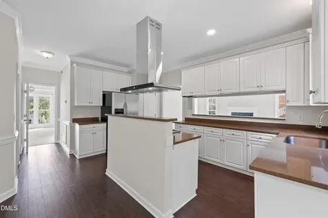 3528 Dewing Drive Raleigh NC 27616