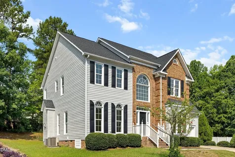 3528 Dewing Drive Raleigh NC 27616