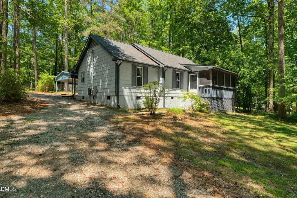956 Holden Road Youngsville NC 27596
