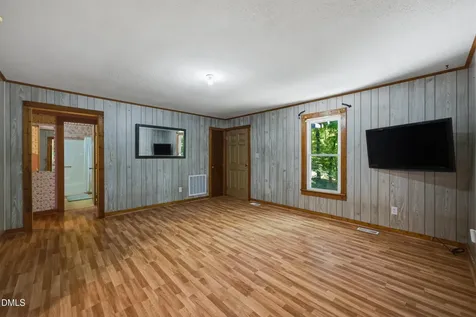 956 Holden Road Youngsville NC 27596