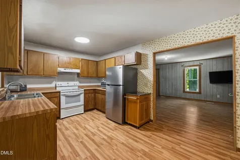 956 Holden Road Youngsville NC 27596