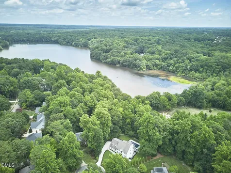 5513 Point Lake Court Holly Springs NC 27540