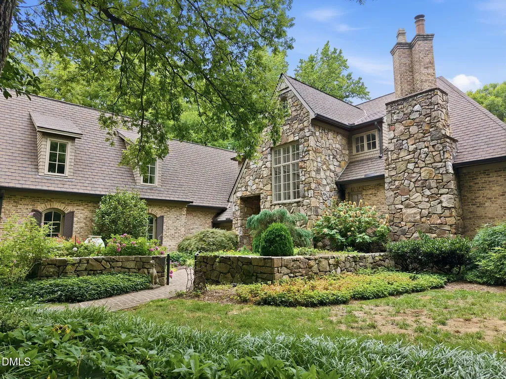 6014 Old Field Drive Chapel Hill NC 27514