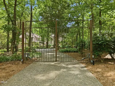 6014 Old Field Drive Chapel Hill NC 27514