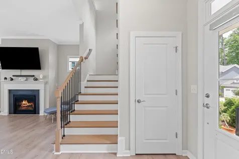 916 Market House Way Cary NC 27518