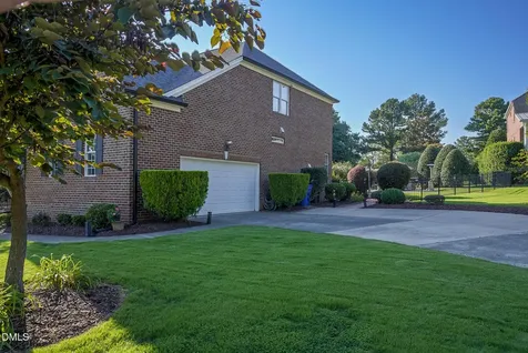 2721 Stratford Hall Drive Raleigh NC 27614