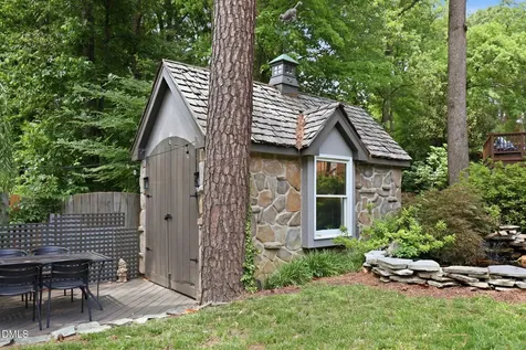 7305 Bay Hill Court Raleigh NC 27615