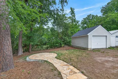 1507 Robinhood Road Durham NC 27701