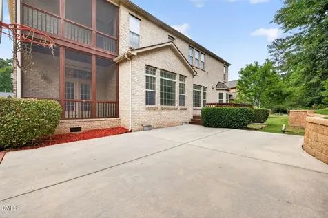1049 Kennicott Avenue Cary NC 27513