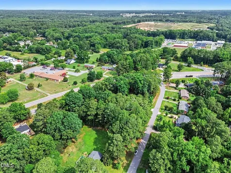 1813 Pinedale Drive Raleigh NC 27603