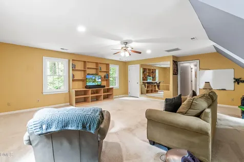 5425 N Hawthorne Way Raleigh NC 27613