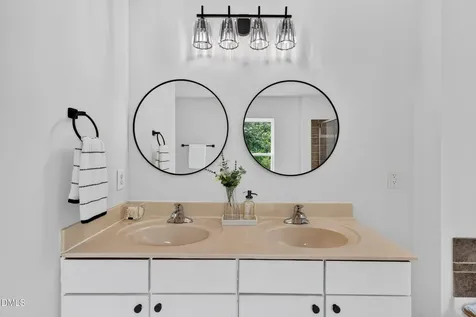 4007 Jockey Club Circle Cary NC 27519
